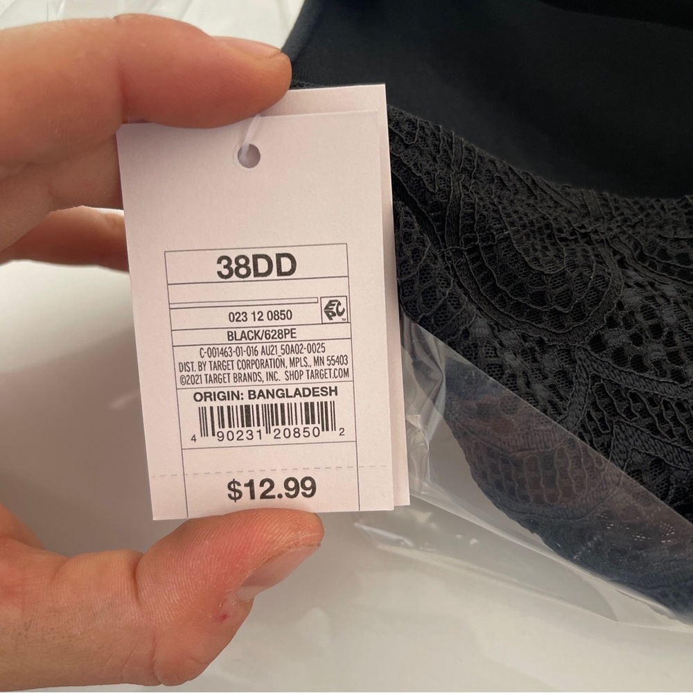 38DD - Picture 2 of 3
